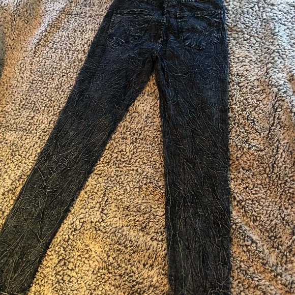 High Waisted Distressed Jeans - Picture 3 of 4